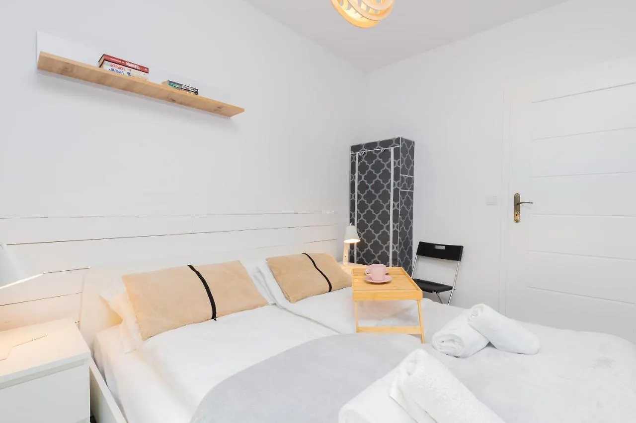 Stylish Apartment Rajska With Free Parking In Gdansk Downtown By Noclegi Renters